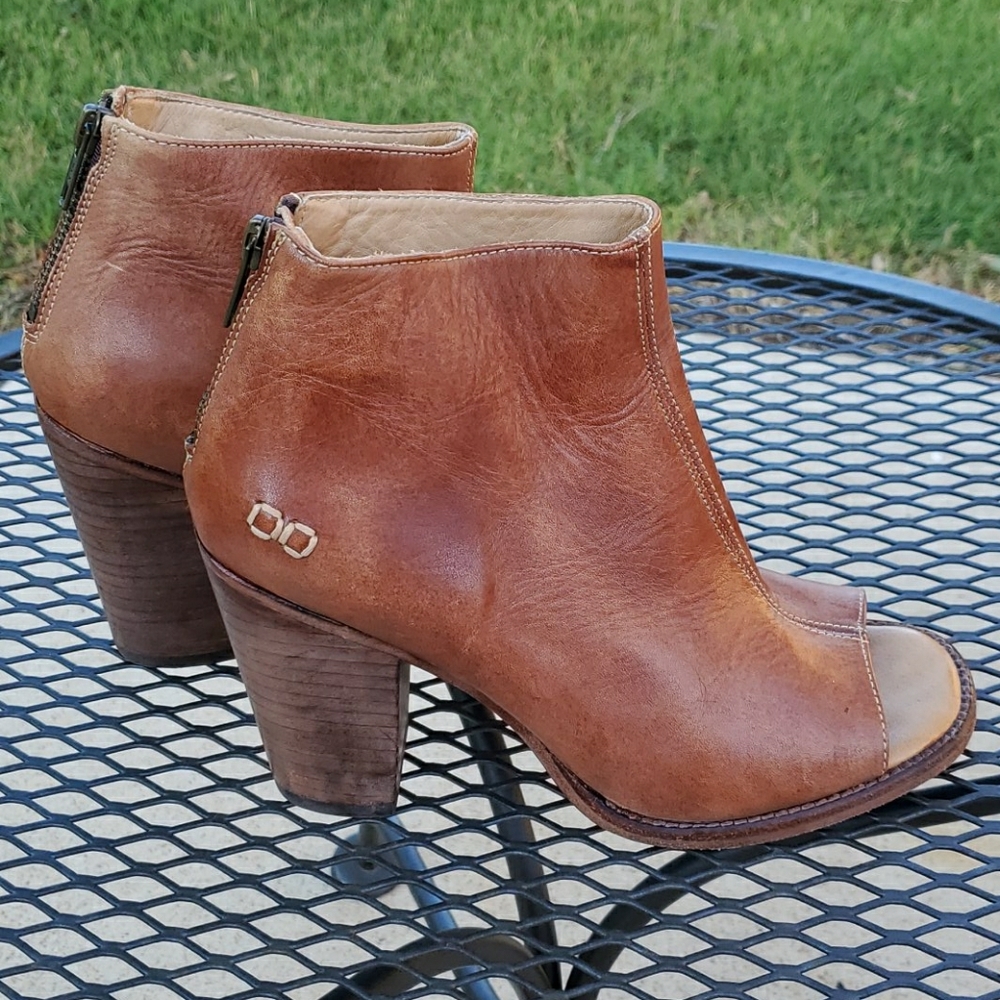 Bed Stu peep toe heels